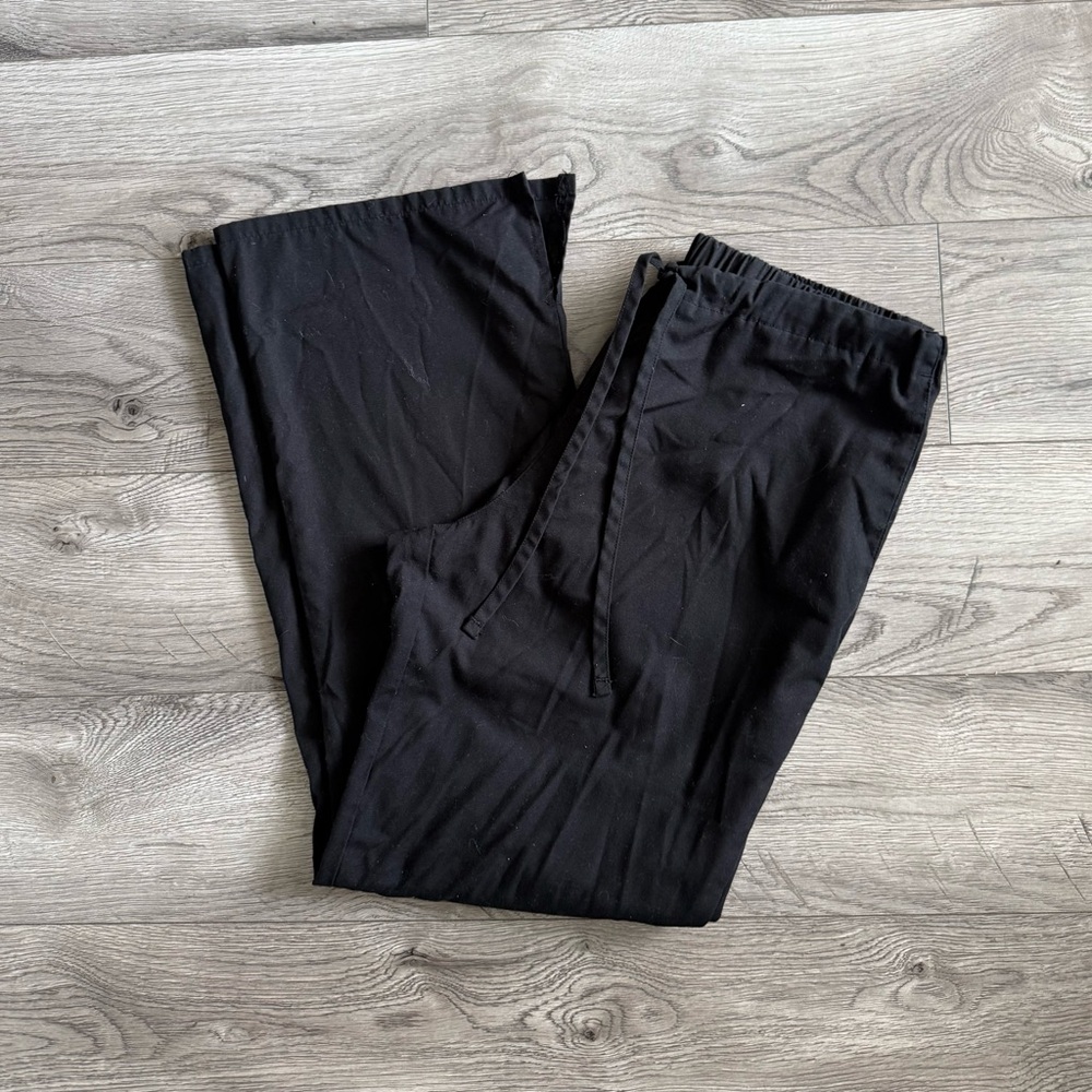 Cherokee Black Sweatpants with Classic Straight-Leg Design